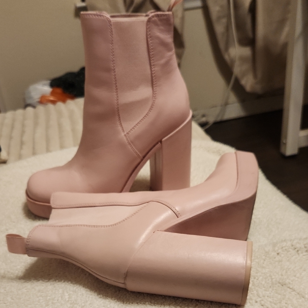 Steve Madden Pink Platform Chelsea Boots